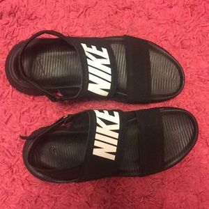 Nike Tanjun Slides